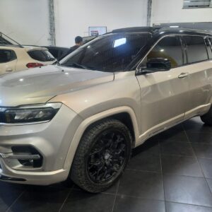 JEEP COMMANDER OVERLAND AT 4X2 1300 LUK266