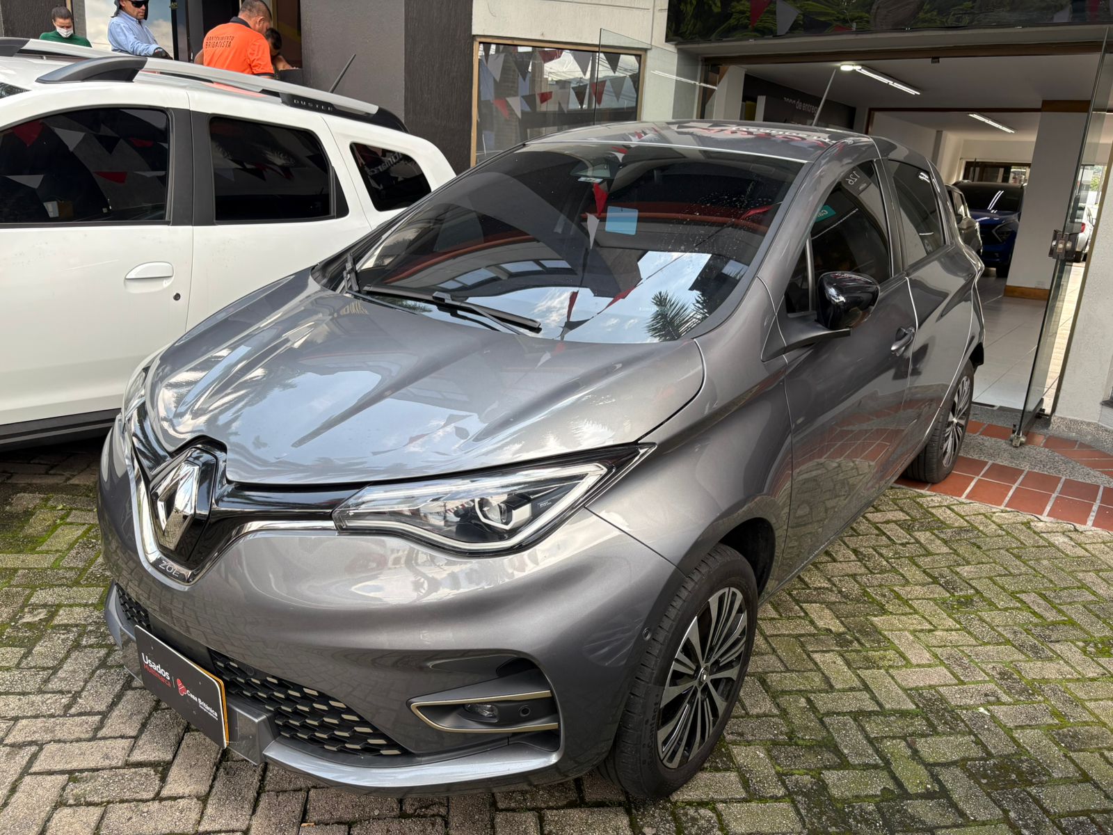 RENAULT ZOE ICONIC AT 4X2 NNU837
