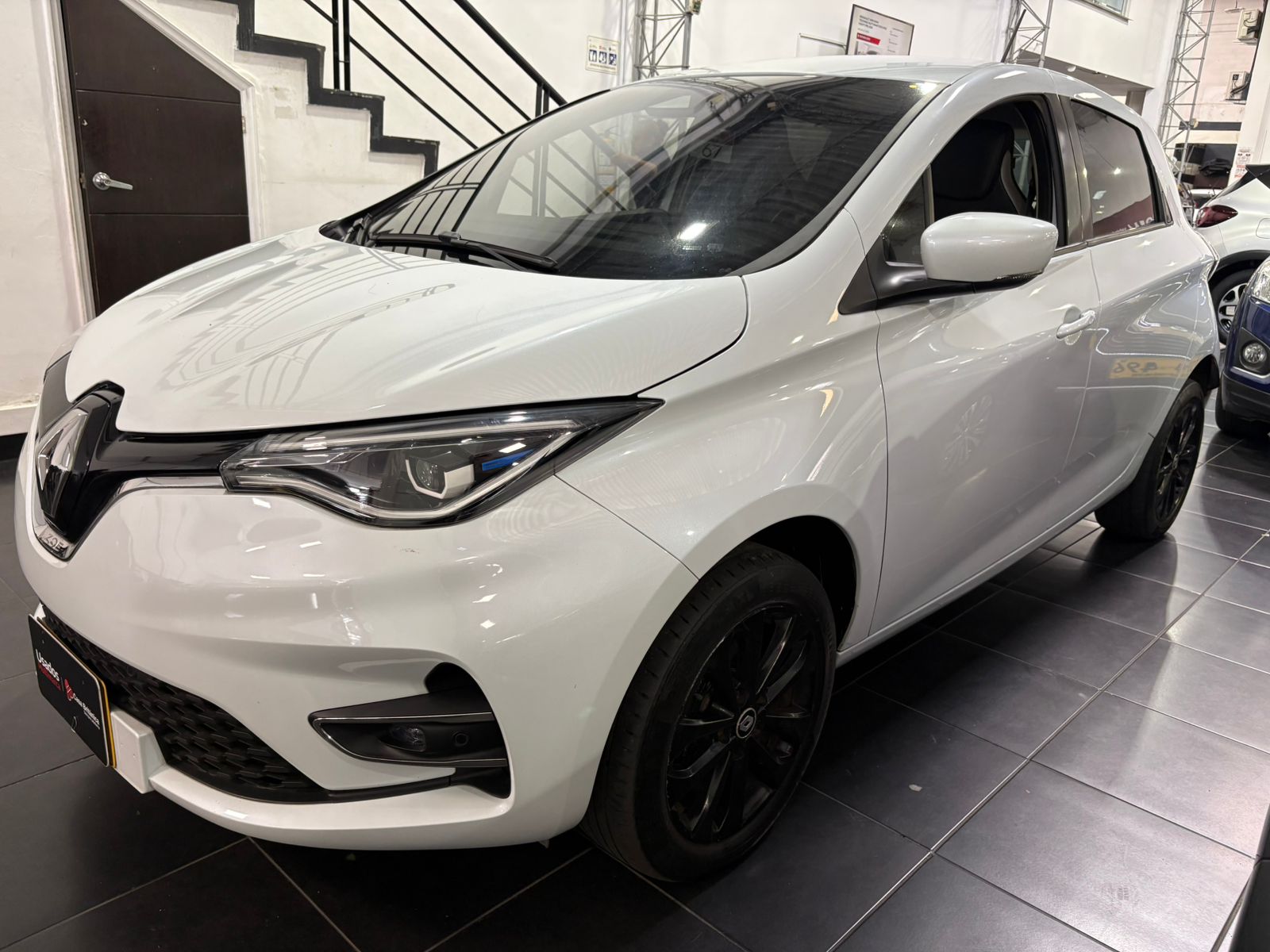 RENAULT ZOE ZEN  AT 4X2  LGQ411